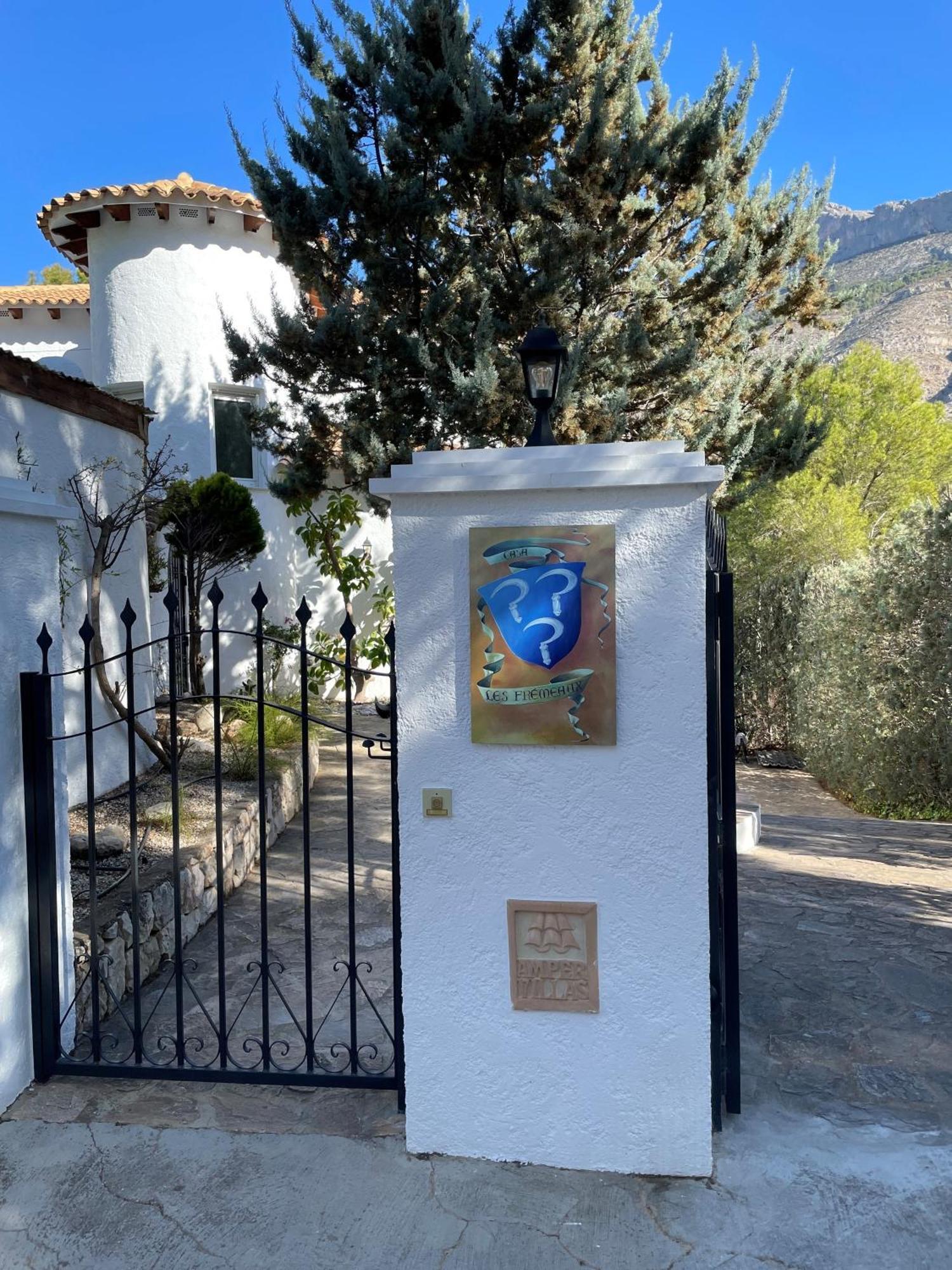 דירות אלתיאה Casa Les Fremeaux מראה חיצוני תמונה